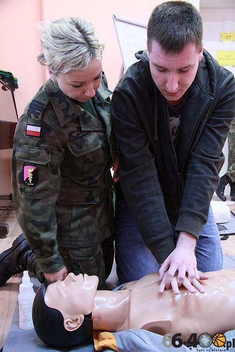 15/22 Gorzów: ZS Ekonomicznych - Zajęcia z wojskowego ratownictwa medycznego