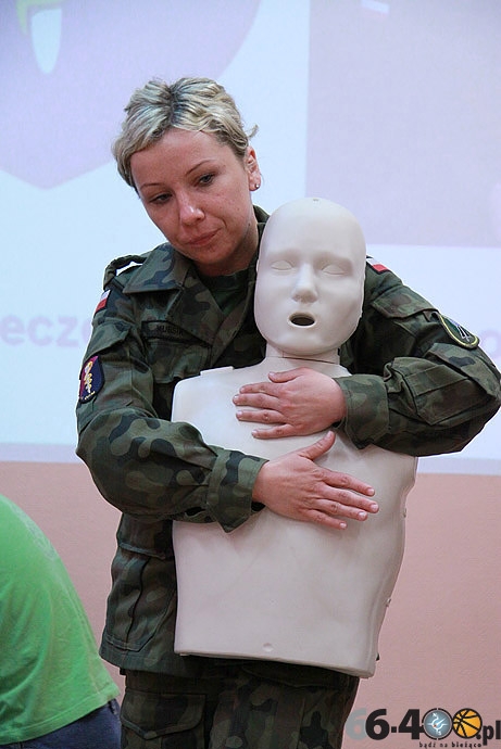 18/22 Gorzów: ZS Ekonomicznych - Zajęcia z wojskowego ratownictwa medycznego