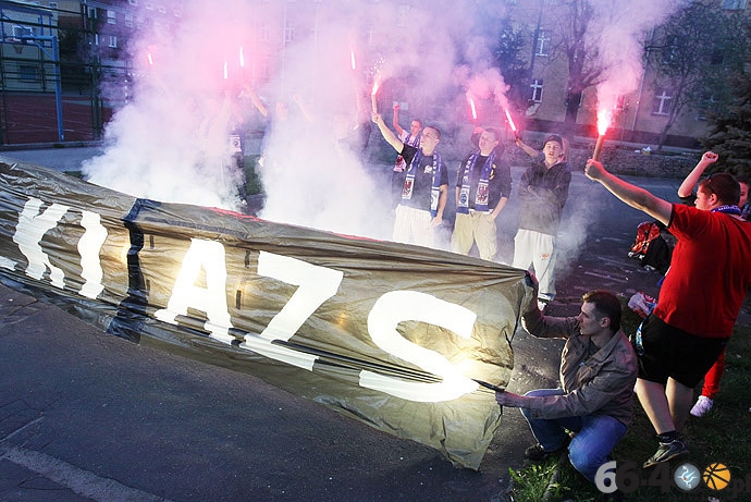 5/33 Kibice podziękowali koszykarkom