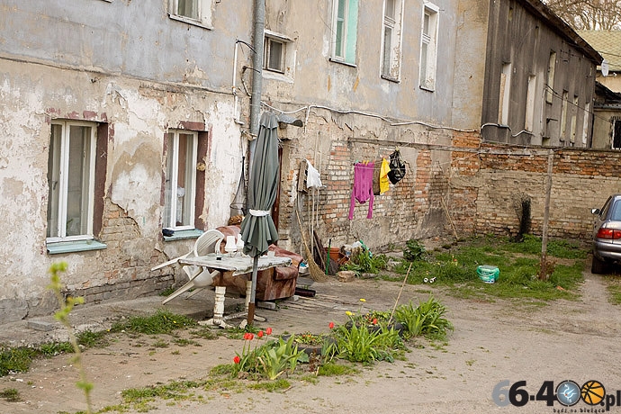 25/31 Gorzów: Życie na gruzach