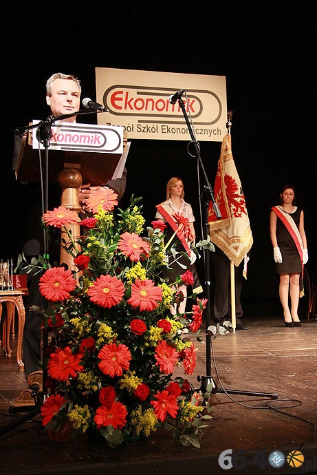 3/30 Gorzów ZS Ekonomicznych: Zakończenie roku maturzystów