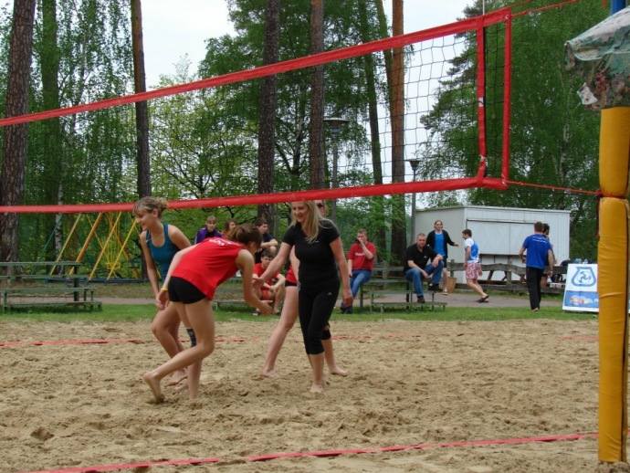 3/40 3 Maja - Turniej siatkówki plażowej - Nierzym