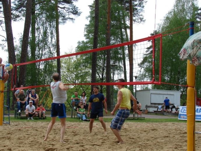 4/40 3 Maja - Turniej siatkówki plażowej - Nierzym