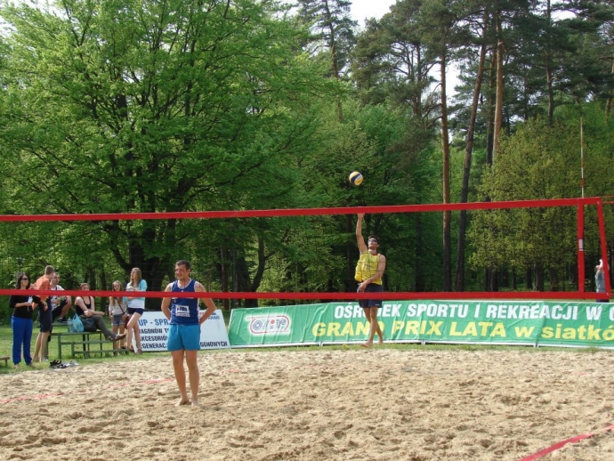 7/40 3 Maja - Turniej siatkówki plażowej - Nierzym