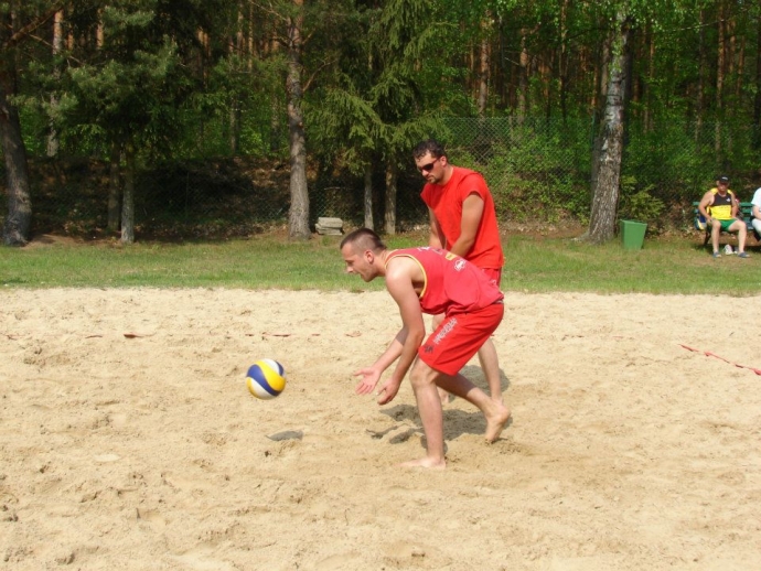 15/40 3 Maja - Turniej siatkówki plażowej - Nierzym