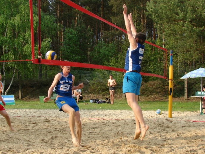 31/40 3 Maja - Turniej siatkówki plażowej - Nierzym