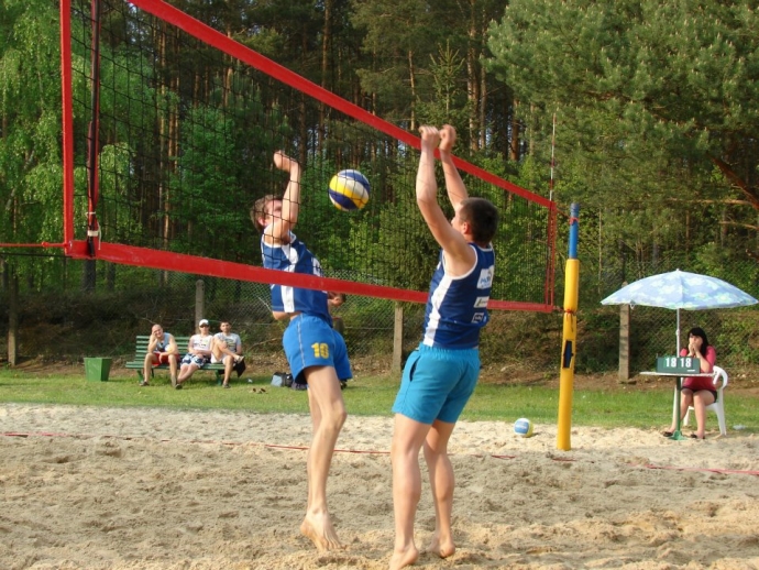 32/40 3 Maja - Turniej siatkówki plażowej - Nierzym
