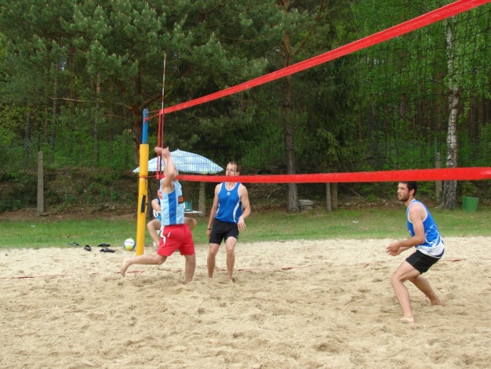 33/40 3 Maja - Turniej siatkówki plażowej - Nierzym
