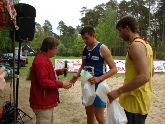 38/40 3 Maja - Turniej siatkówki plażowej - Nierzym