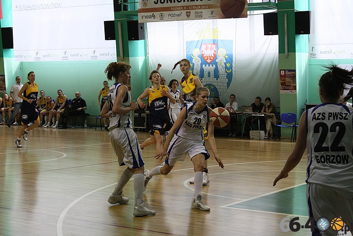 16/42 AZS PWSZ Gorzów - VBW GTK Gdynia 60:69 