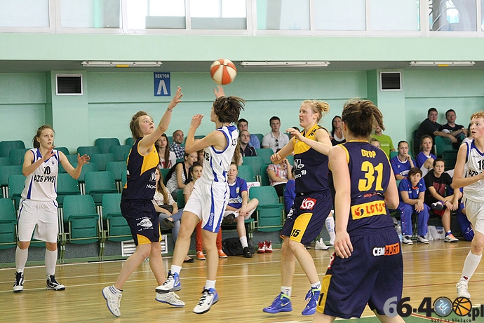 27/42 AZS PWSZ Gorzów - VBW GTK Gdynia 60:69 