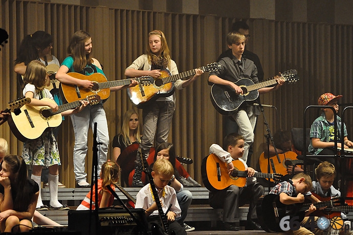 37/68 Zakończenie roku szkolnego w Prywatnej Szkole Muzycznej Huberta Zbiorczyka
