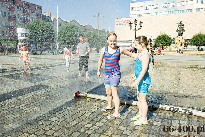 9/13 Gorzów: Kurtyna wodna na Starym Rynku