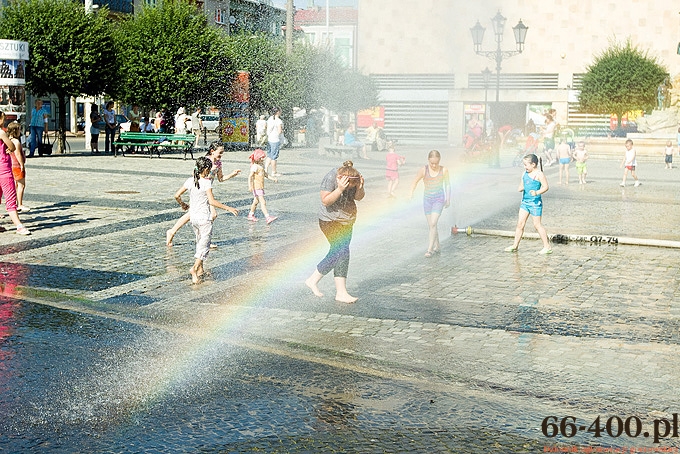 11/13 Gorzów: Kurtyna wodna na Starym Rynku