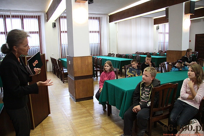 10/16 Gorzów: Wizyta dzieci w Urzędzie Miasta Gorzowa w ramach zajęć wakacyjnych