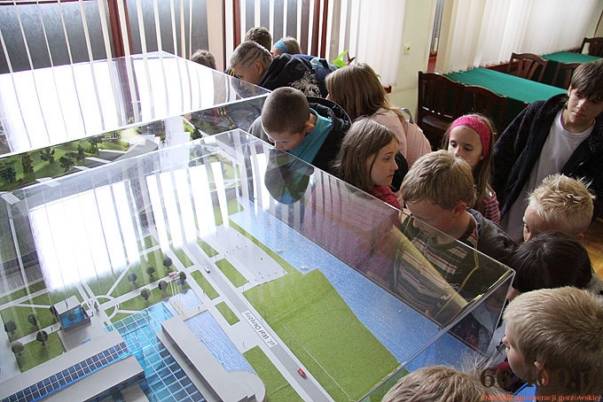 13/16 Gorzów: Wizyta dzieci w Urzędzie Miasta Gorzowa w ramach zajęć wakacyjnych