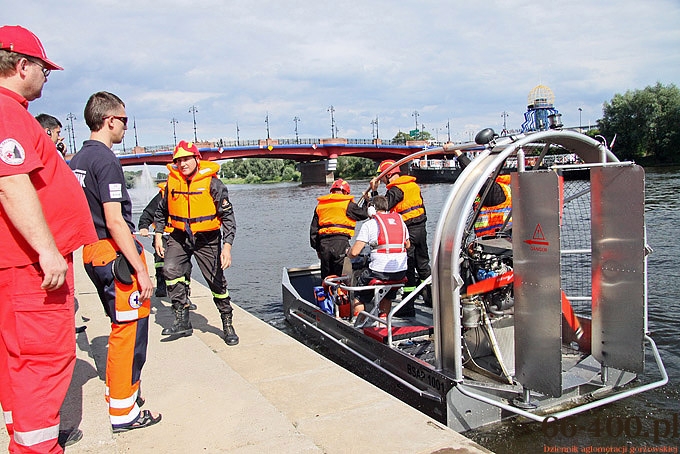 12/29 Gorzów:  Ćwiczenia ratownicze służb mundurowych na Warcie