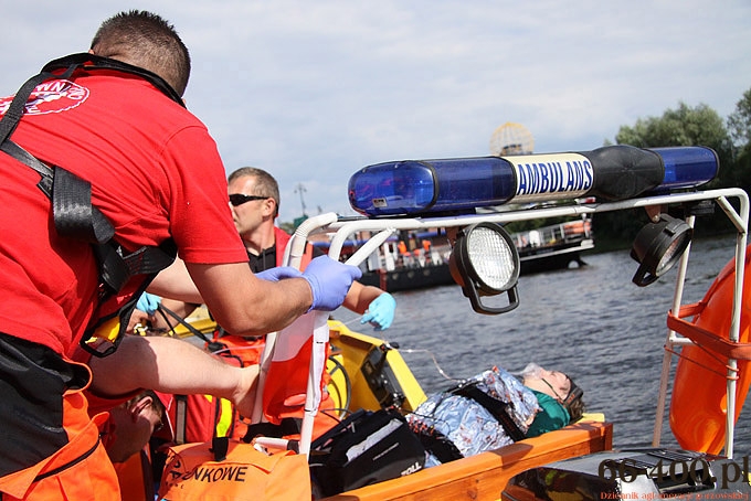 13/29 Gorzów:  Ćwiczenia ratownicze służb mundurowych na Warcie