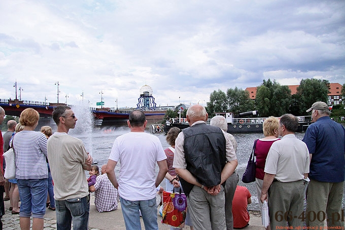 21/29 Gorzów:  Ćwiczenia ratownicze służb mundurowych na Warcie