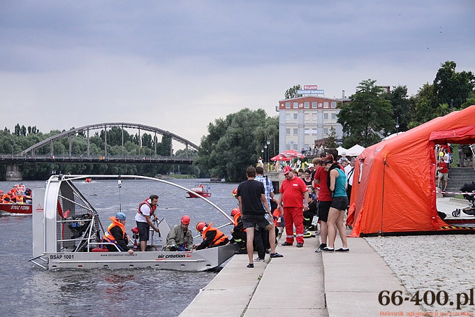 22/29 Gorzów:  Ćwiczenia ratownicze służb mundurowych na Warcie