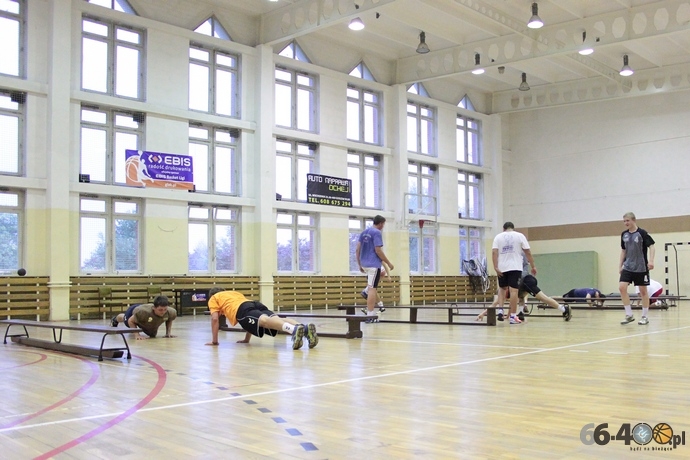 14/17 Szczypiorniści rozpoczęli przygotowania