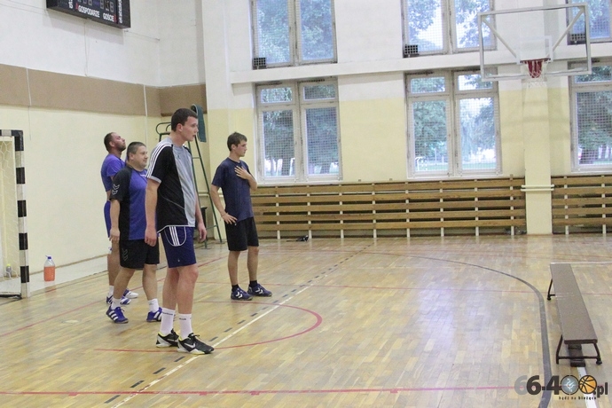 15/17 Szczypiorniści rozpoczęli przygotowania