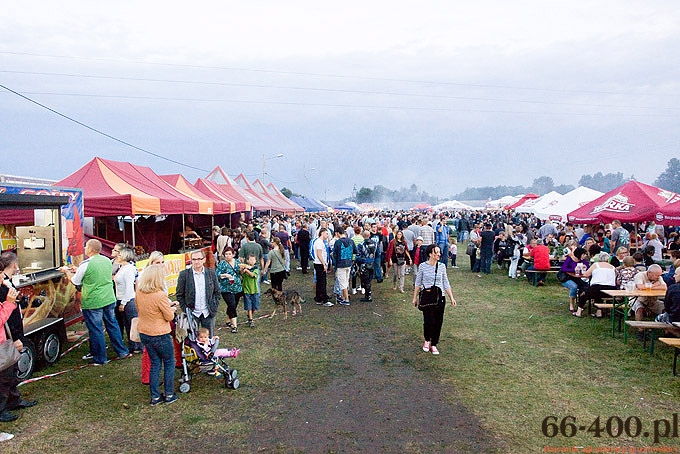 5/16 Deszczno: VI Święto Pieczonego Kurczaka