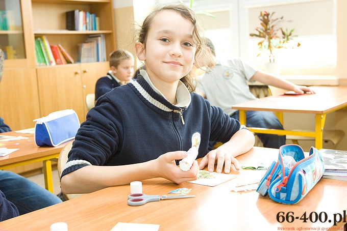 13/16 Gorzów: SP15 - Malowanie Bożonarodzeniowych kartek dla polskich żołnierzy w Afganistanie