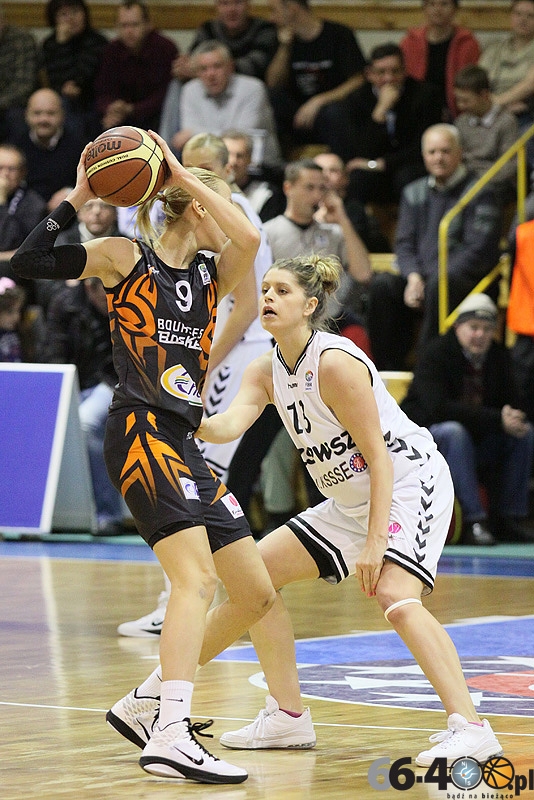 5/40 KSSSE AZS PWSZ Gorzów - Bourges Basket 65:86