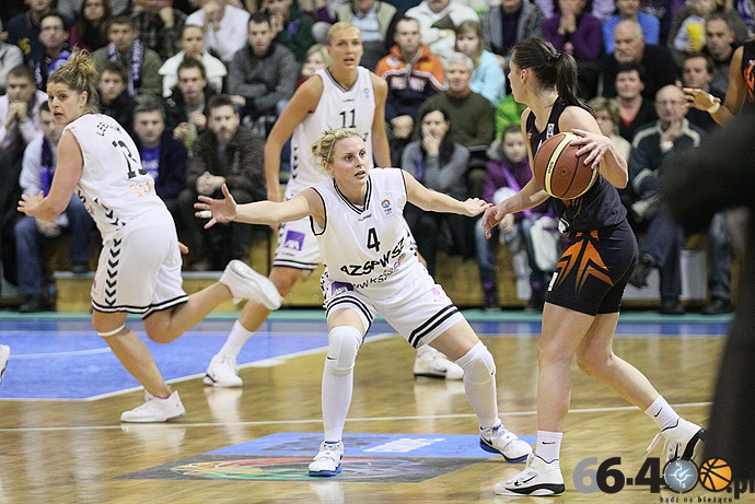 7/40 KSSSE AZS PWSZ Gorzów - Bourges Basket 65:86