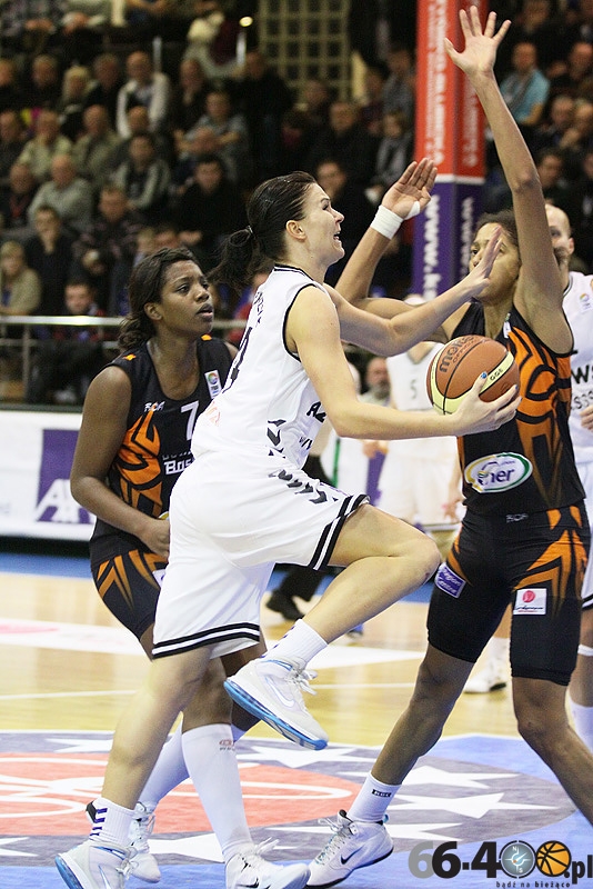 36/40 KSSSE AZS PWSZ Gorzów - Bourges Basket 65:86