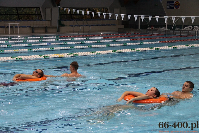 9/38 Gorzów: Pływackie zawody VIP-ów - 