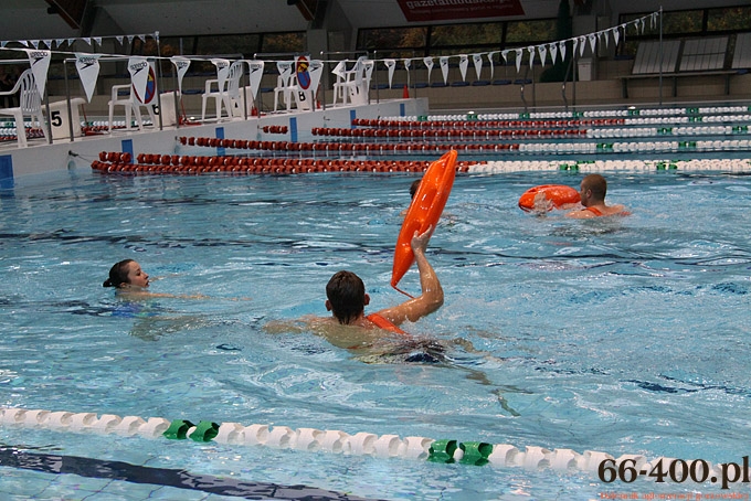 11/38 Gorzów: Pływackie zawody VIP-ów - 