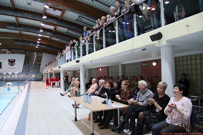 15/38 Gorzów: Pływackie zawody VIP-ów - 