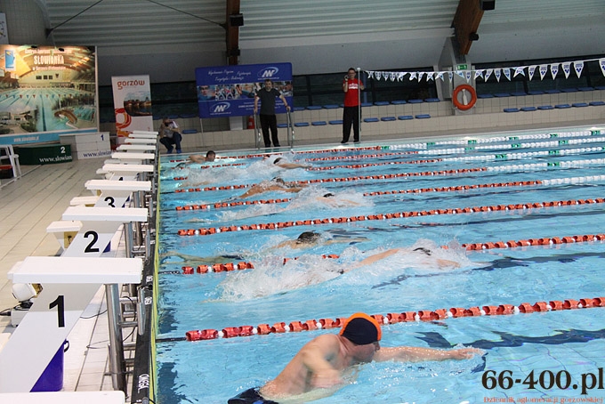 26/38 Gorzów: Pływackie zawody VIP-ów - 