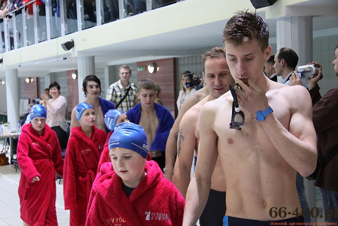 32/38 Gorzów: Pływackie zawody VIP-ów - 