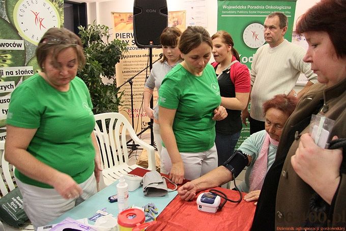 38/38 Gorzów: Pływackie zawody VIP-ów - 