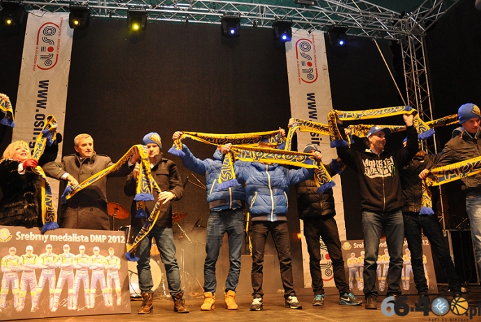 19/55 Powitanie ViceMistrzów DMP 2012