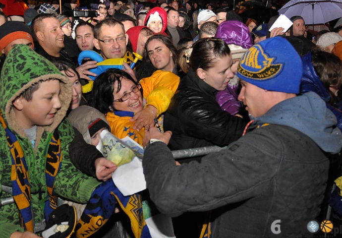 44/55 Powitanie ViceMistrzów DMP 2012