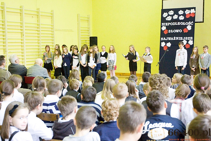 18/20 Gorzów: Obchody Dnia Niepodległości w Szkole Podstawowej nr 5