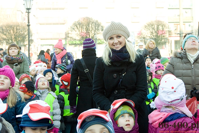 8/16 Gorzów: Przedszkolaki ubrały choinkę