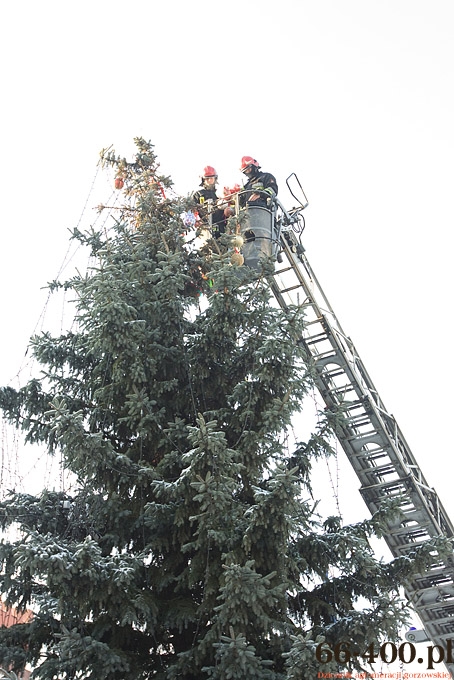 16/16 Gorzów: Przedszkolaki ubrały choinkę