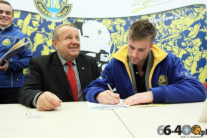 13/20 Nowe kontrakty w Caelum Stal Gorzów