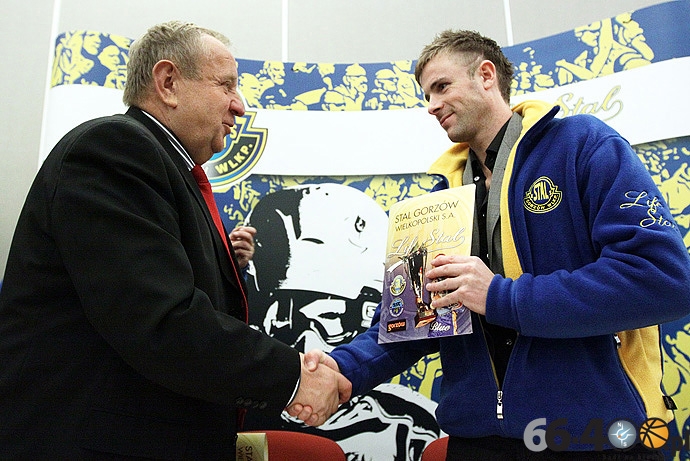 14/20 Nowe kontrakty w Caelum Stal Gorzów