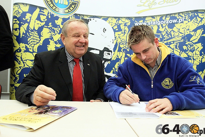 15/20 Nowe kontrakty w Caelum Stal Gorzów