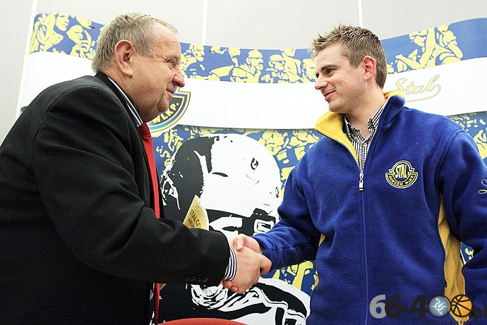 16/20 Nowe kontrakty w Caelum Stal Gorzów