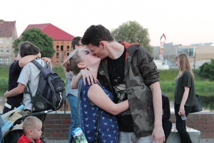 3/10 Rzuć wszystko i chodź się całować! 