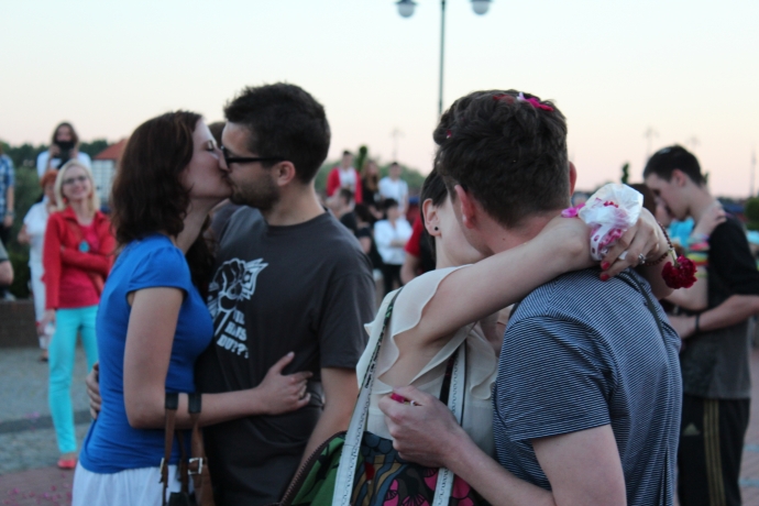 4/10 Rzuć wszystko i chodź się całować! 