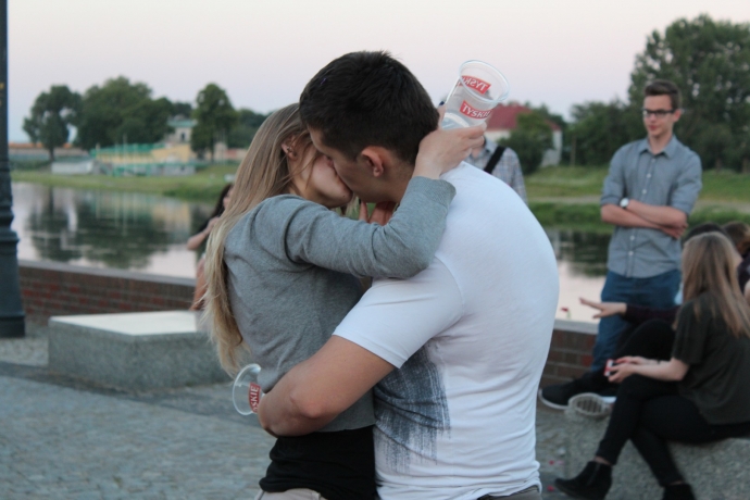 9/10 Rzuć wszystko i chodź się całować! 