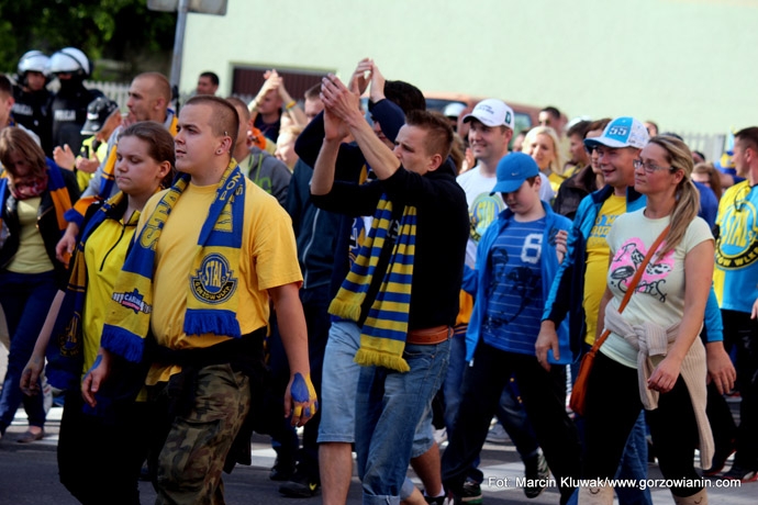 4/8 Derbowy marsz kibiców Stali Gorzów